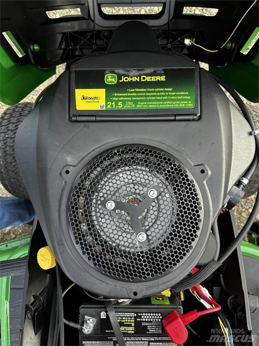John Deere S240 Traktörler