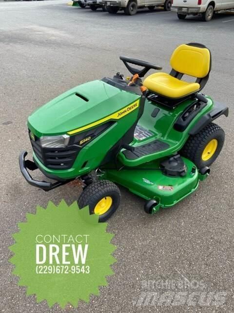 John Deere S240 Traktörler