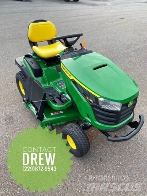 John Deere S240 Traktörler