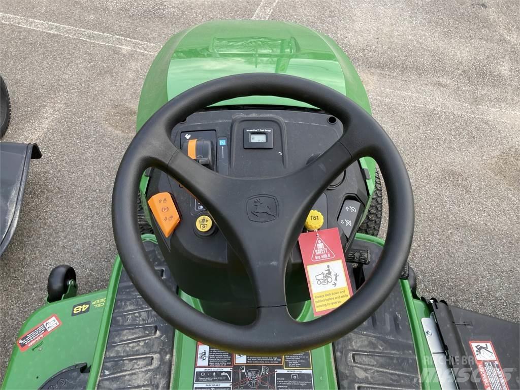 John Deere S240 Traktörler