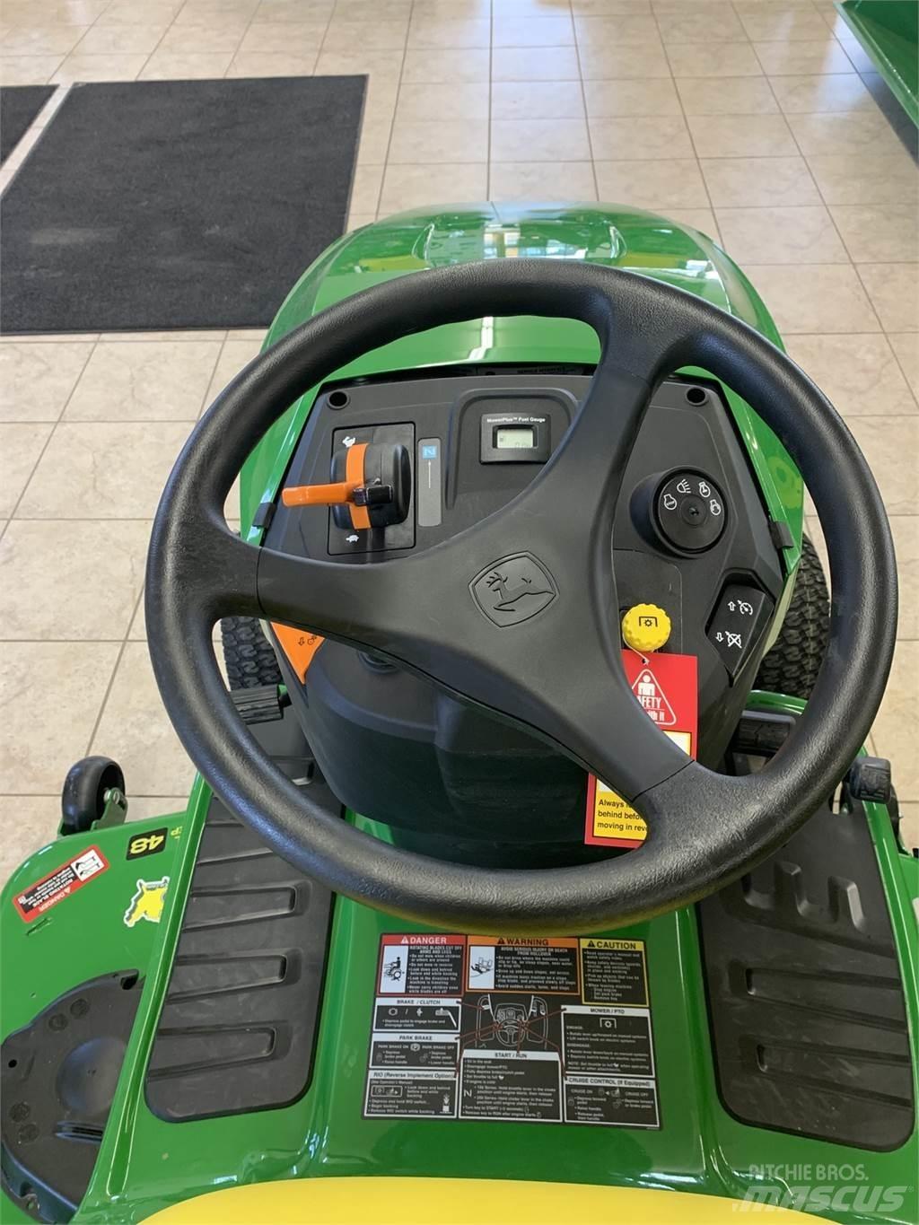 John Deere S240 Traktörler