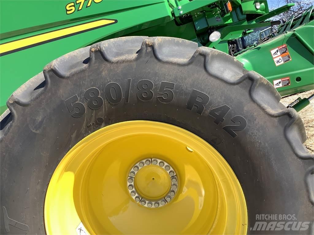 John Deere S770 Biçerdöverler