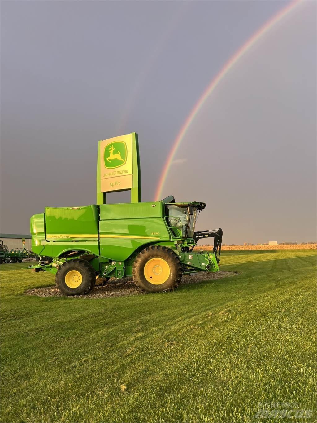 John Deere S770 Biçerdöverler