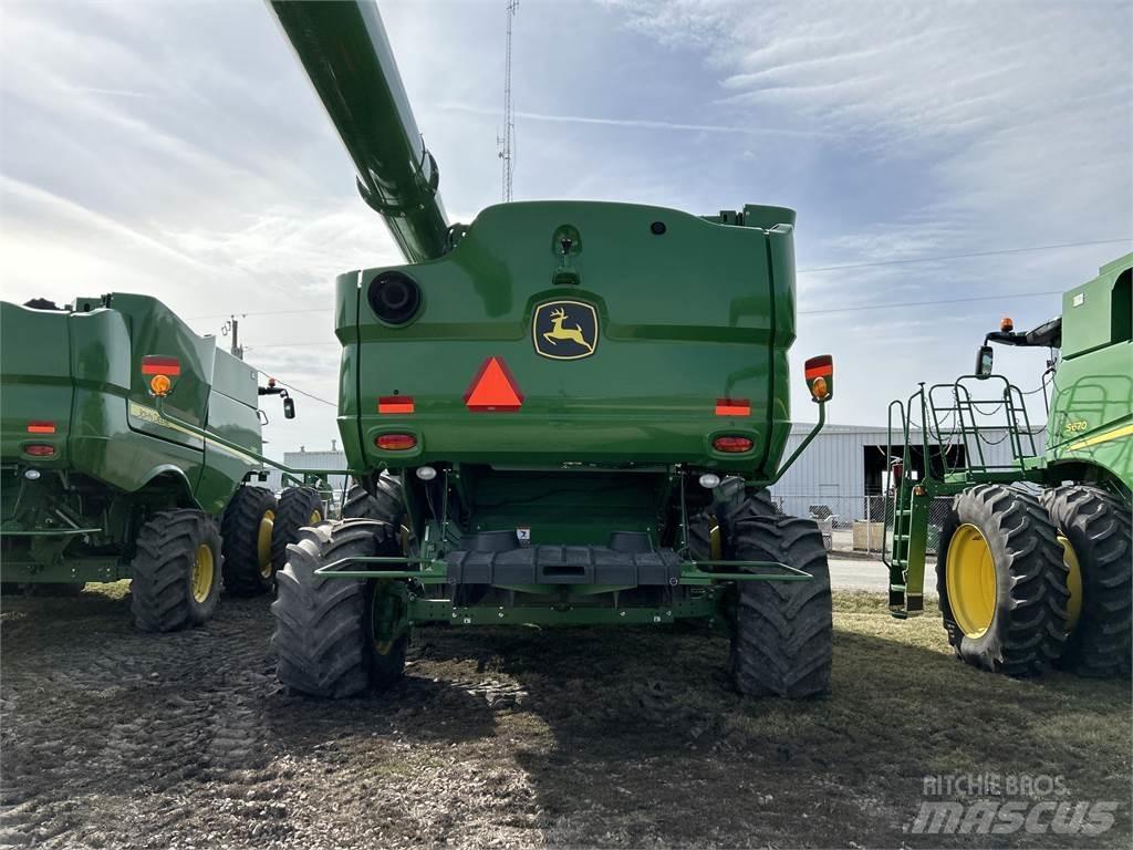 John Deere S780 Biçerdöverler