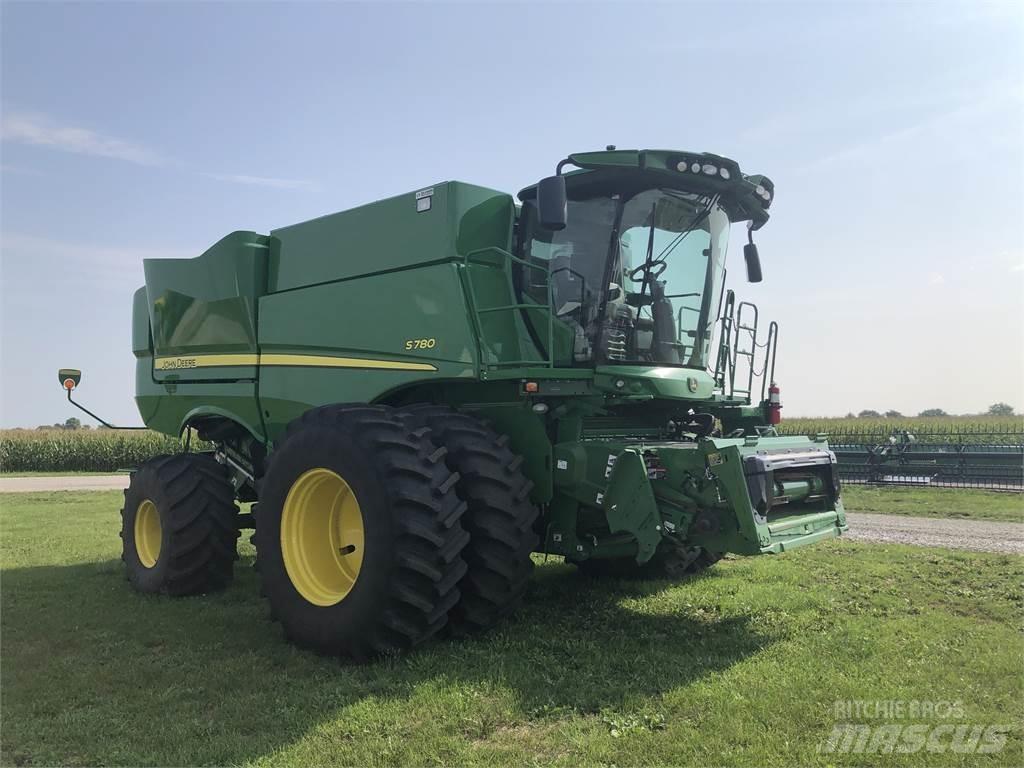 John Deere S780 Biçerdöverler