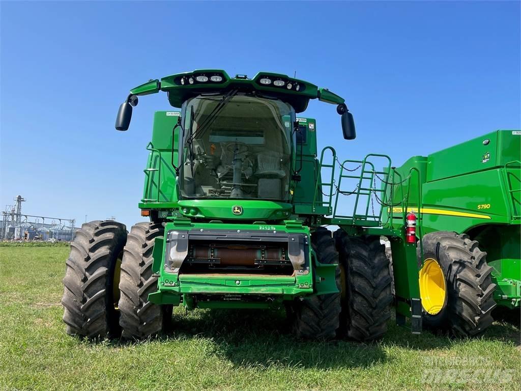 John Deere S790 Biçerdöverler