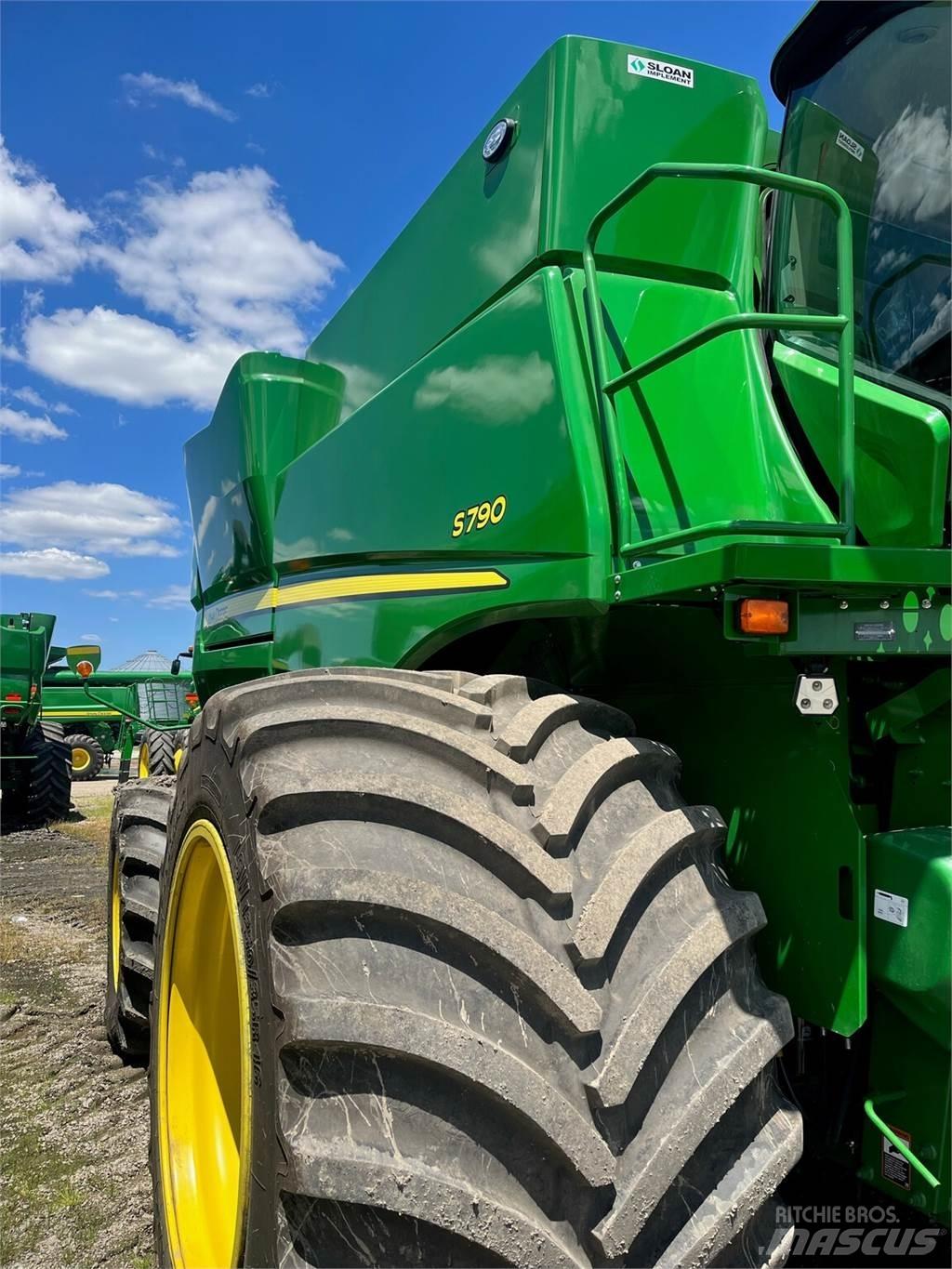 John Deere S790 Biçerdöverler