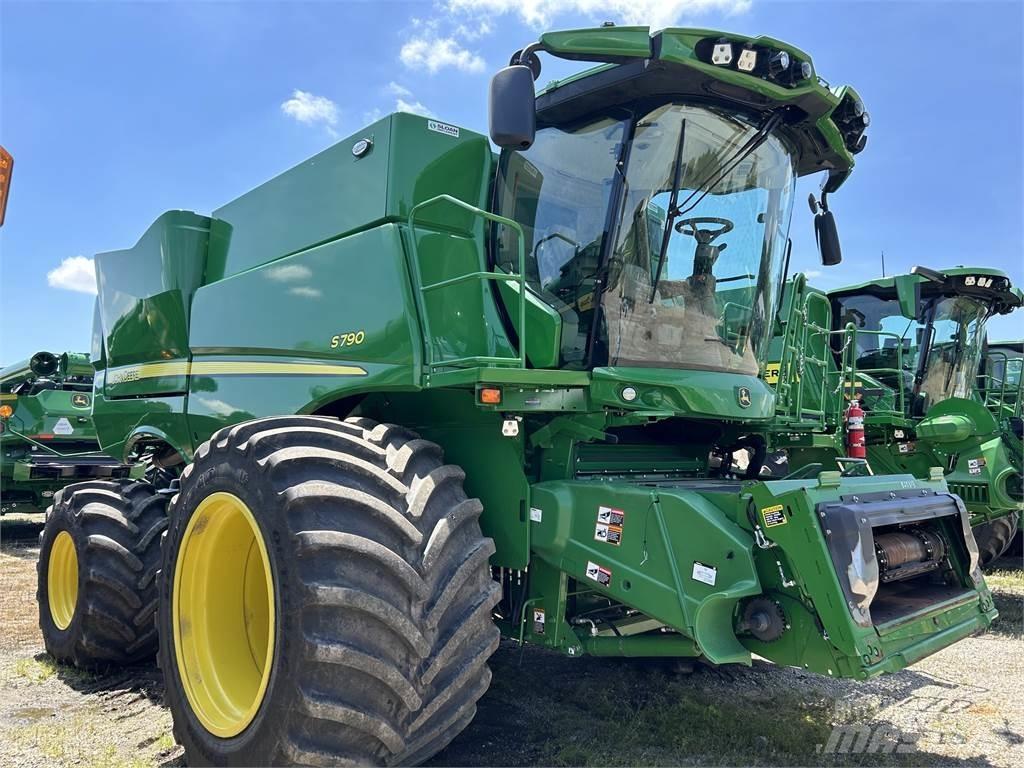 John Deere S790 Biçerdöverler