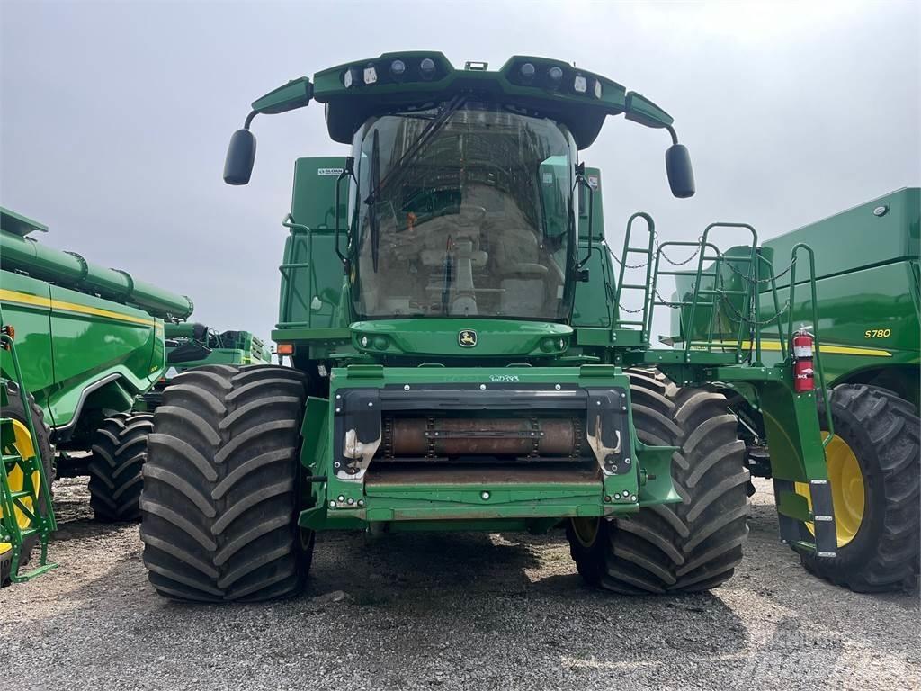 John Deere S790 Biçerdöverler