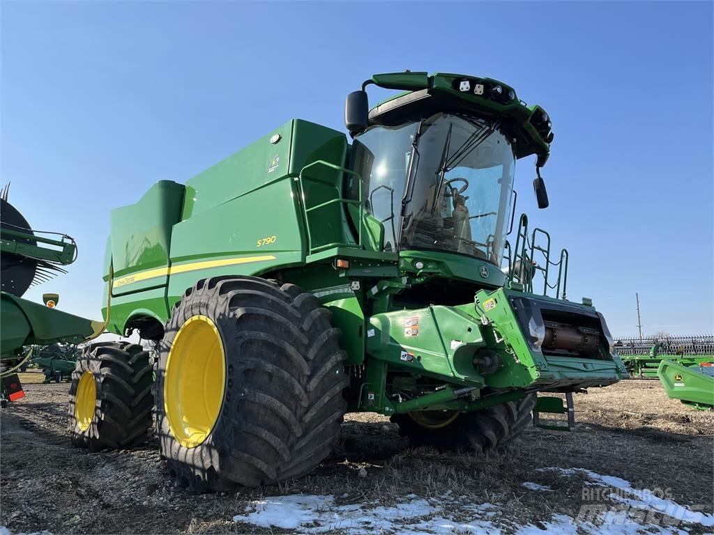 John Deere S790 Biçerdöverler