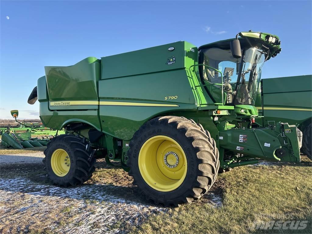 John Deere S790 Biçerdöverler