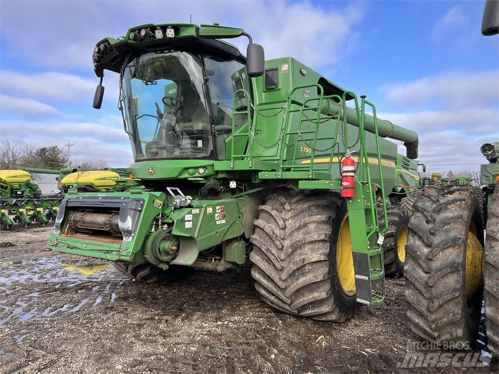 John Deere S790 Biçerdöverler
