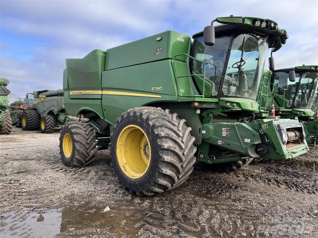 John Deere S790 Biçerdöverler