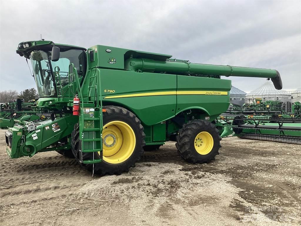 John Deere S790 Biçerdöverler