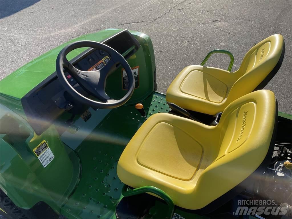 John Deere TX Küçük araçlar