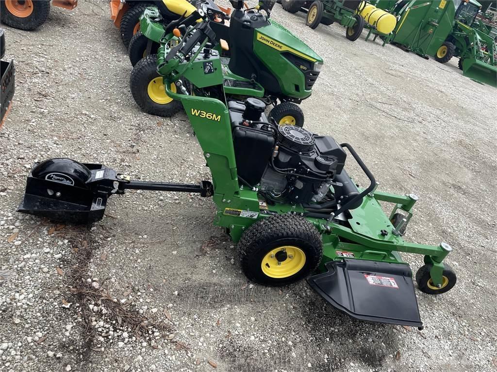 John Deere W36M Arkasından yürünen çim biçme makineleri