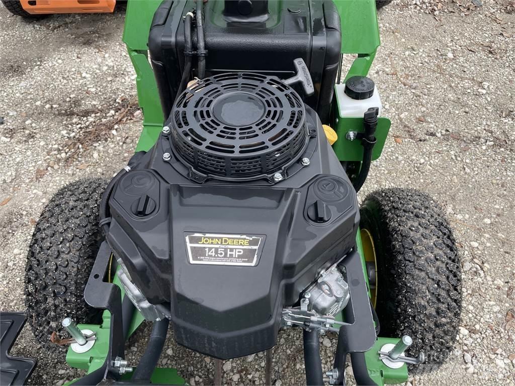 John Deere W36M Arkasından yürünen çim biçme makineleri