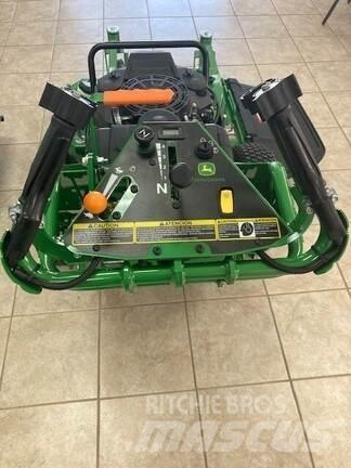 John Deere W36M Arkasından yürünen çim biçme makineleri