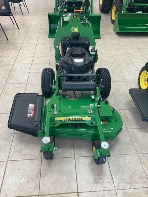 John Deere W36M Arkasından yürünen çim biçme makineleri