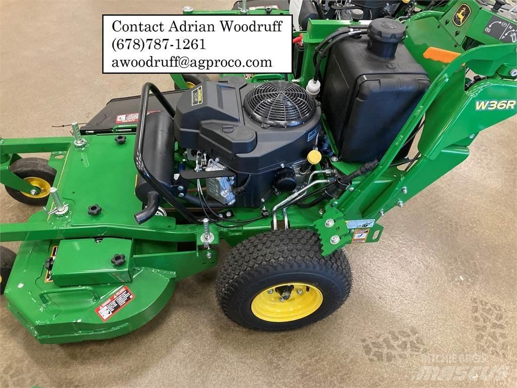 John Deere W36R Arkasından yürünen çim biçme makineleri
