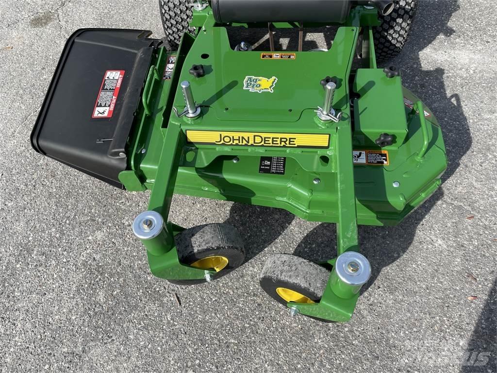 John Deere W36R Arkasından yürünen çim biçme makineleri