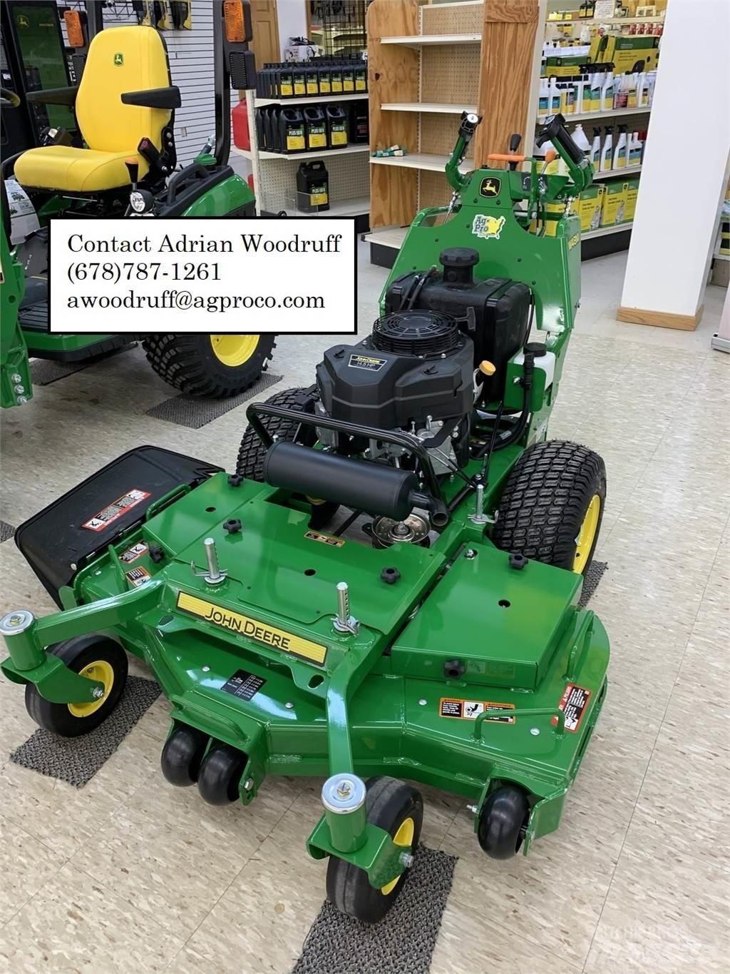 John Deere W48M Arkasından yürünen çim biçme makineleri