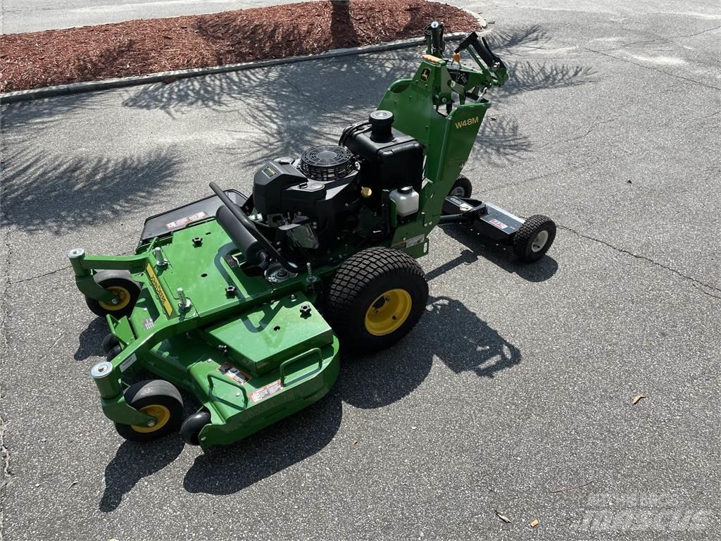 John Deere W48M Arkasından yürünen çim biçme makineleri