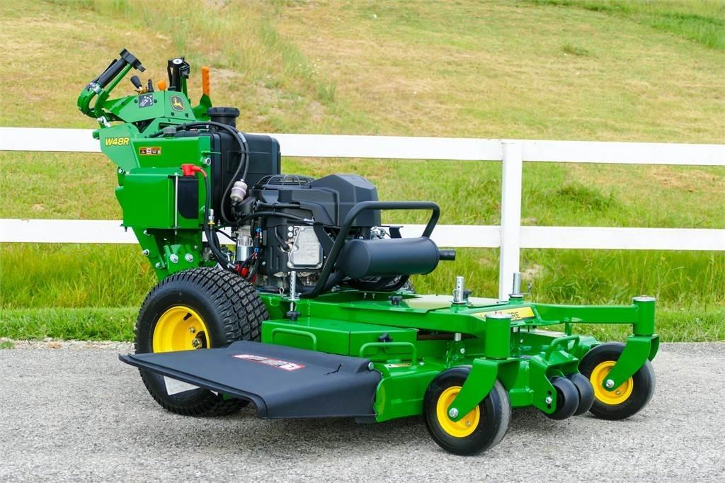 John Deere W48R Arkasından yürünen çim biçme makineleri