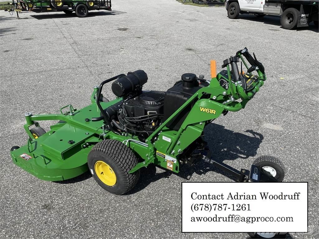 John Deere W61R Arkasından yürünen çim biçme makineleri