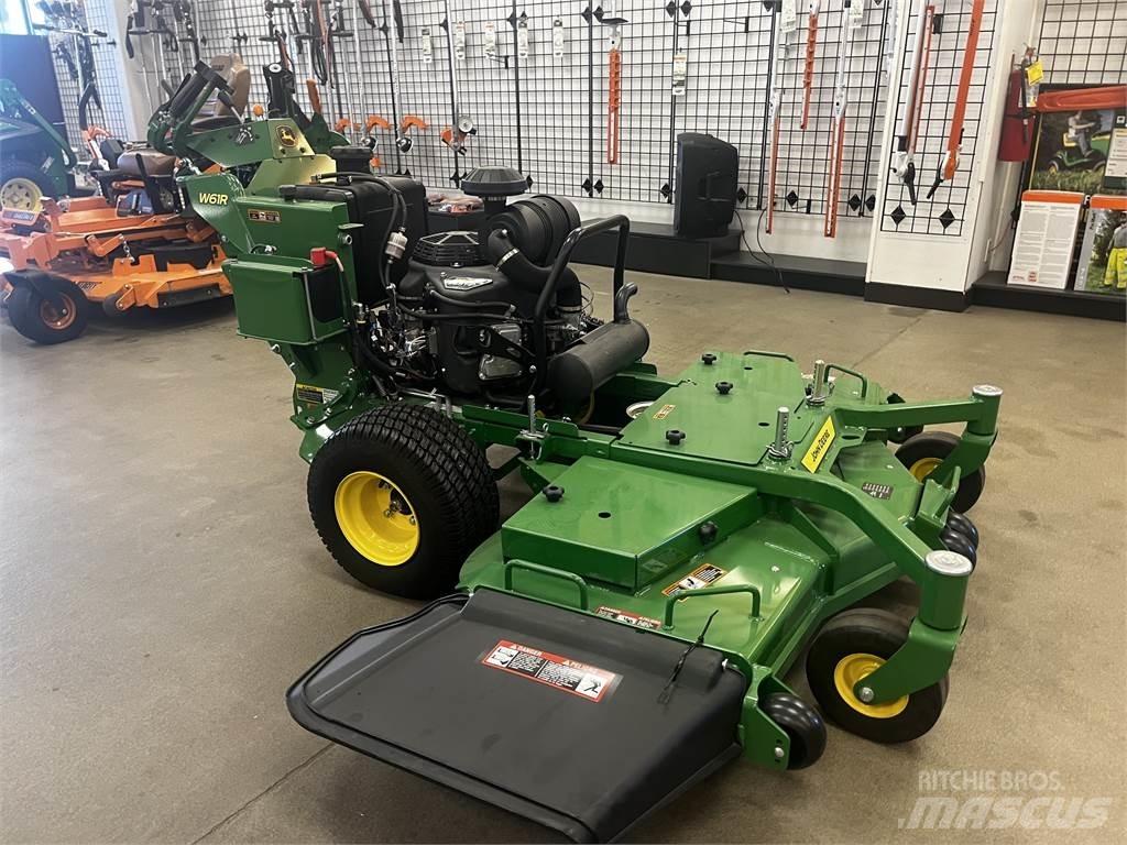 John Deere W61R Arkasından yürünen çim biçme makineleri