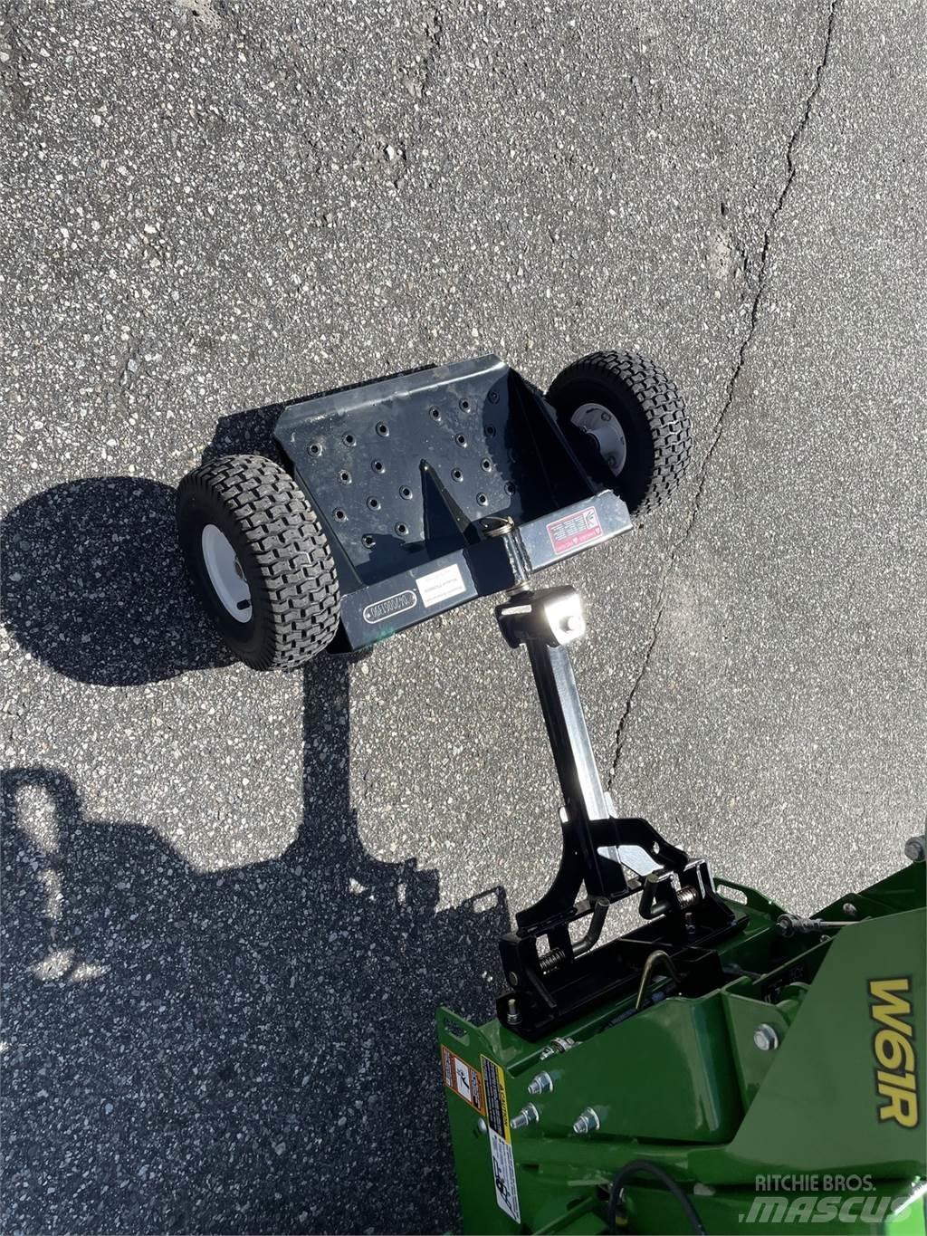 John Deere W61R Arkasından yürünen çim biçme makineleri