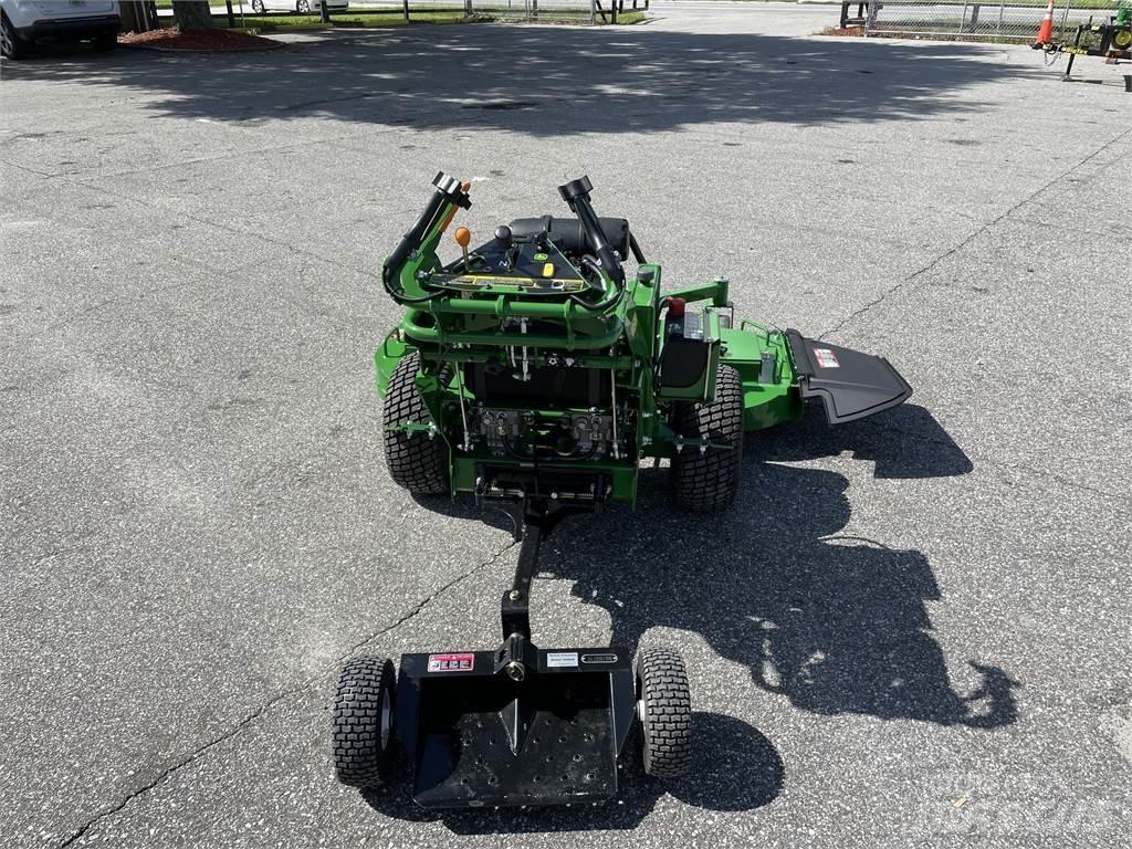 John Deere W61R Arkasından yürünen çim biçme makineleri