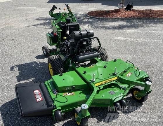 John Deere W61R Arkasından yürünen çim biçme makineleri