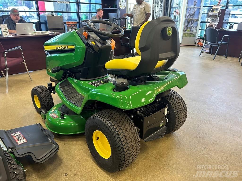 John Deere X330 Traktörler