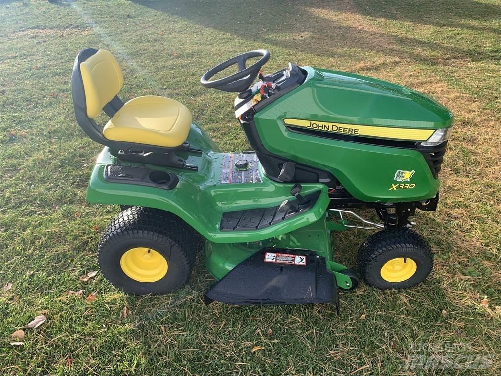 John Deere X330 Traktörler