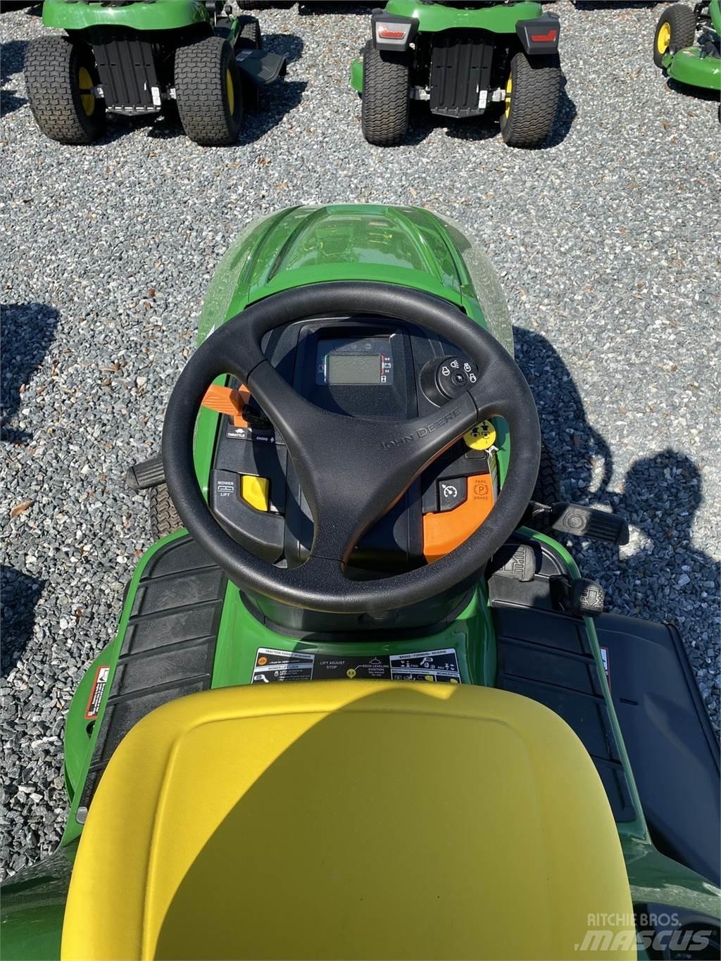 John Deere X330 Traktörler