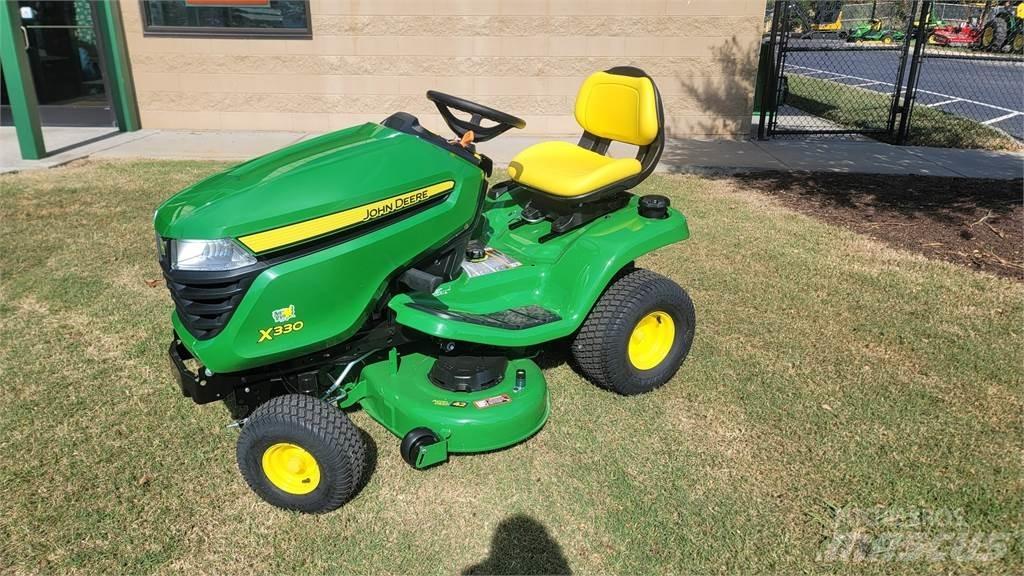 John Deere x330 Traktörler