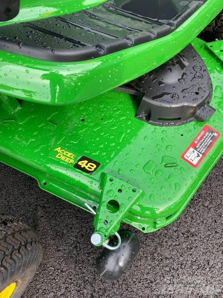 John Deere X330 Traktörler