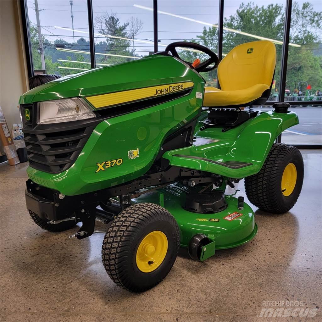 John Deere X370 Traktörler