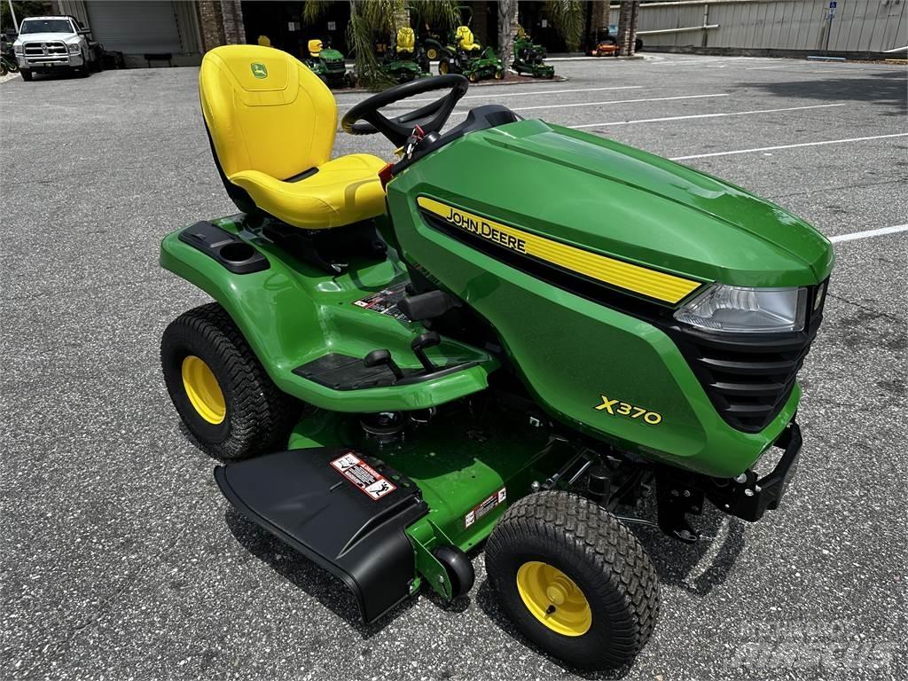 John Deere X370 Traktörler