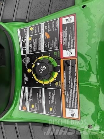 John Deere X370 Traktörler