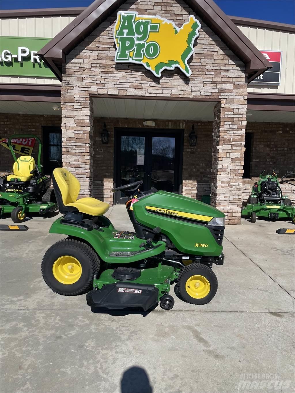 John Deere X380 Traktörler