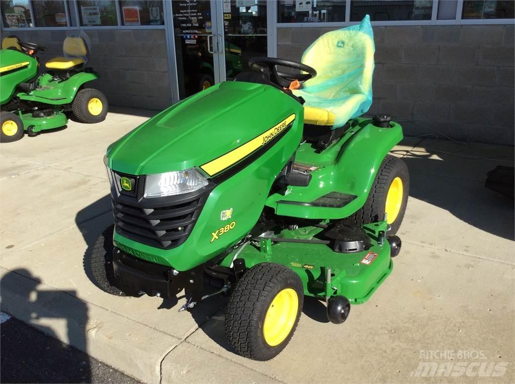 John Deere X380 Traktörler
