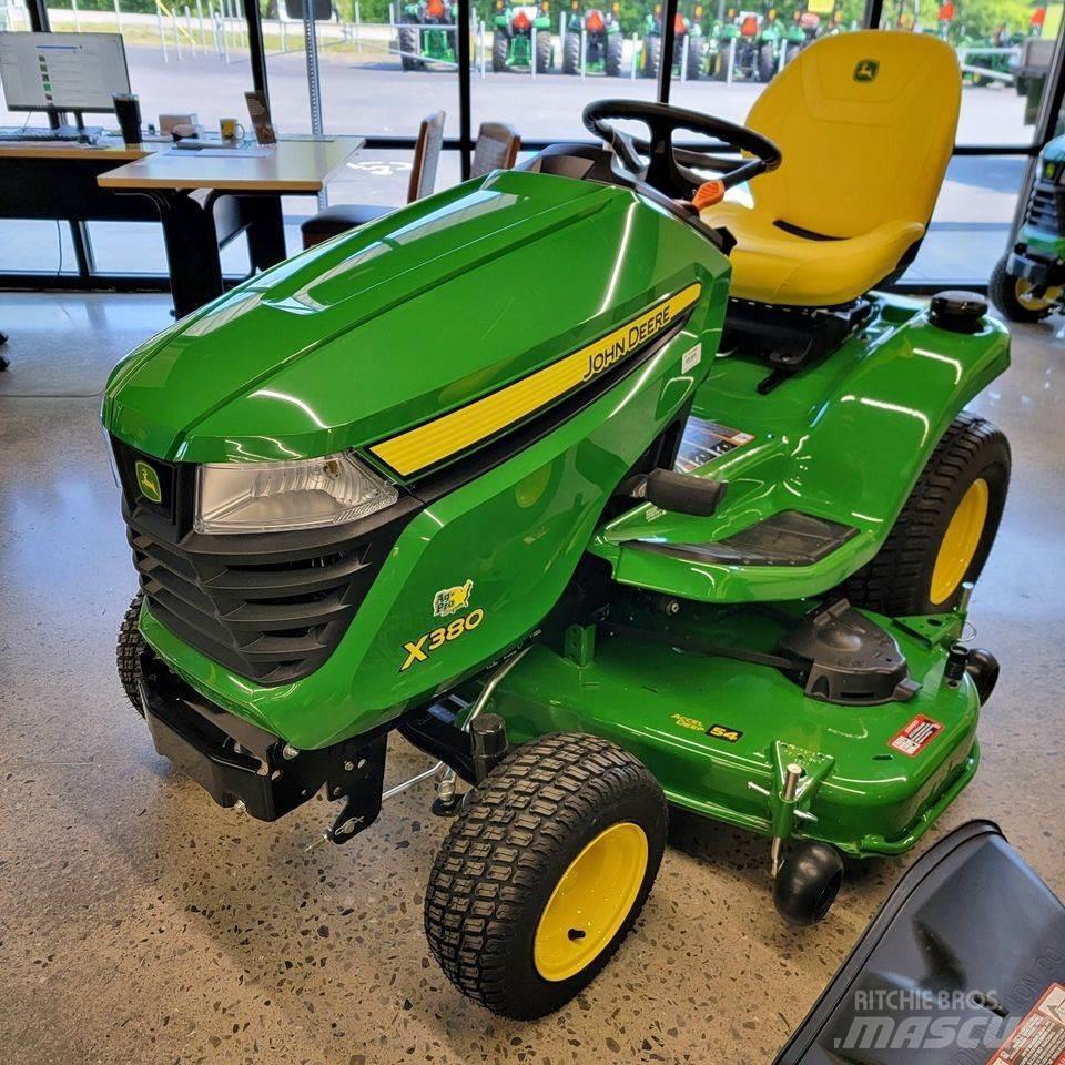 John Deere X380 Traktörler