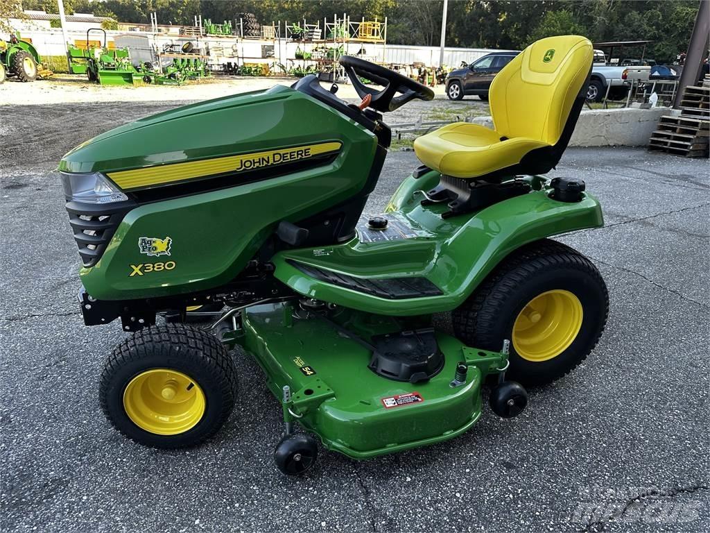 John Deere X380 Traktörler