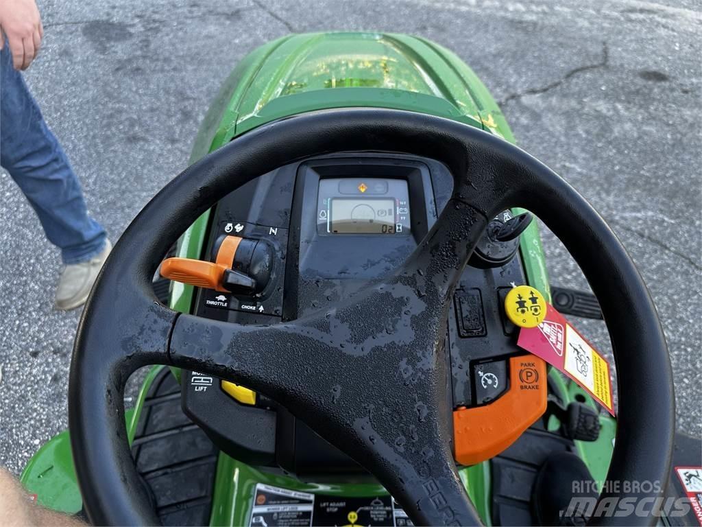 John Deere X380 Traktörler