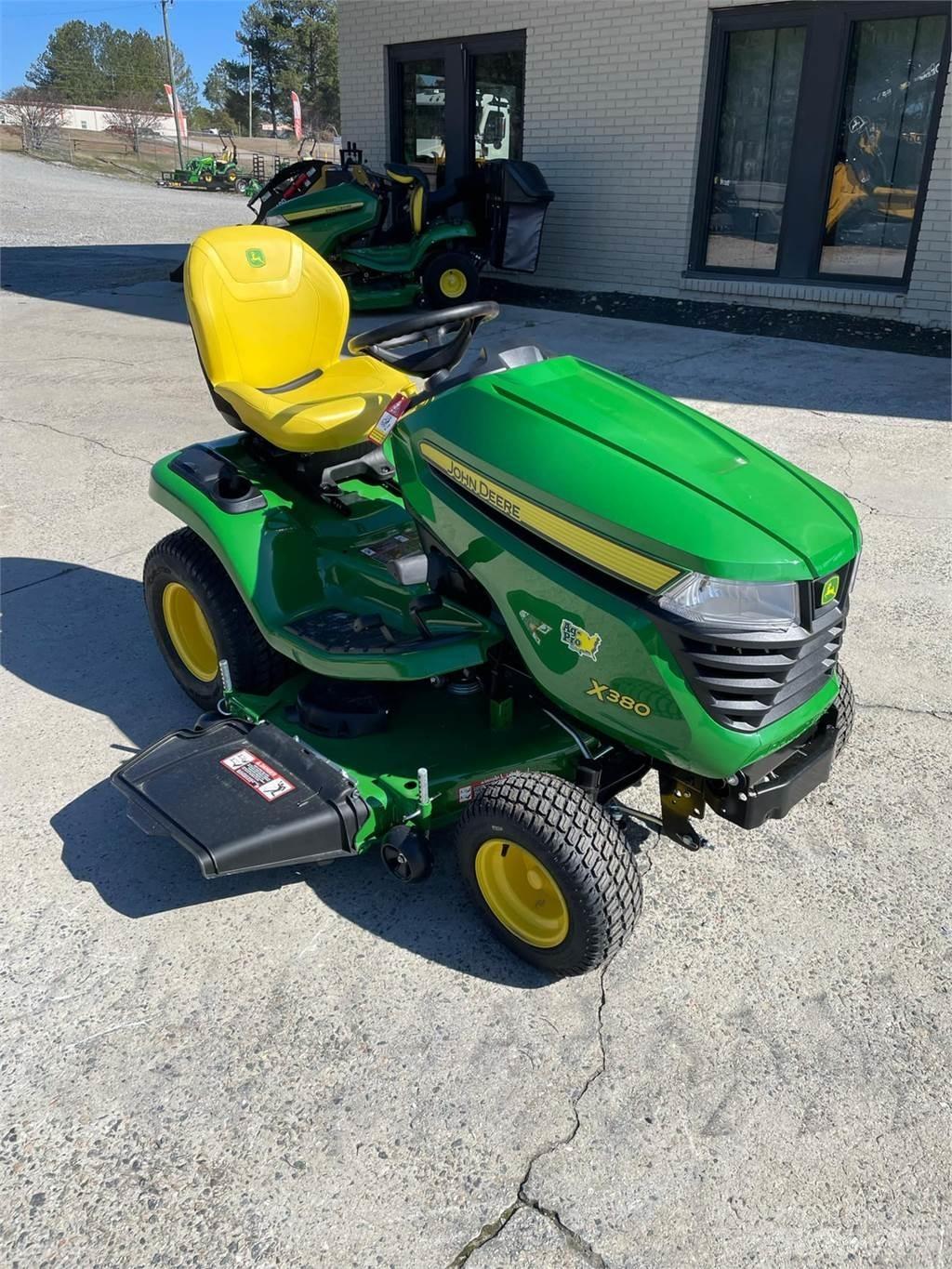 John Deere X380 Traktörler