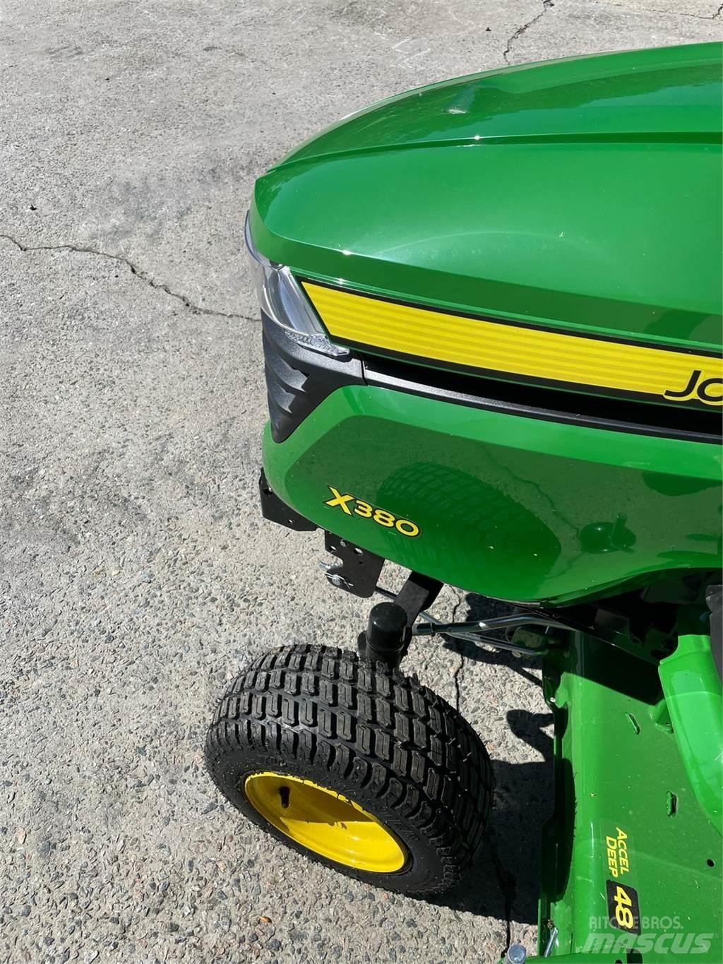 John Deere X380 Traktörler