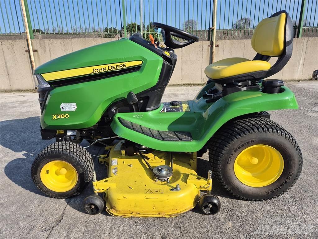 John Deere X380 Traktörler