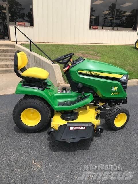 John Deere X380 Traktörler